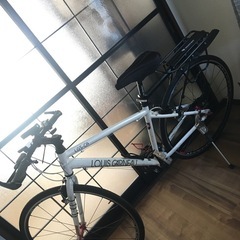 スーパーセール中11,000円オフ☆美品！クロスバイク カスタム済 (とと  