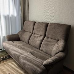 ニトリ製 3人掛けソファー 新品から1年半使用 美品 引き取り限定