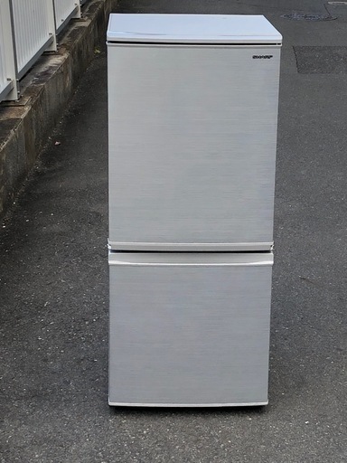 ジM-201)SALE‼️¥17,600(税込) SHARP ノンフロン冷凍冷蔵庫 SJ-D14F  