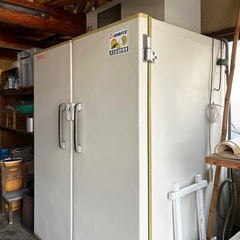 決まりました 最終値下げ 中古 保冷庫 低温貯蔵庫 冷蔵庫 保管庫 物置