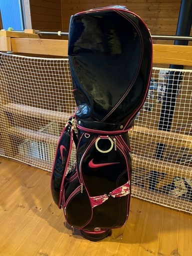 大人気　NIKE スタンドキャディバック　AIR SPORT ブラック　黒 大人気 NIKE スタンドキャディバック AIR SPORT ブラック 黒 AIR SPORT