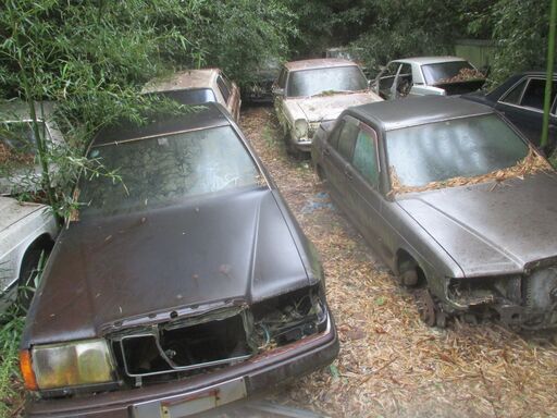 Mベンツ124-300Eリサイクル部品取り車体販売 (ウミ) 成田の外装、車外  