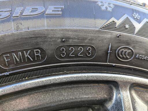 売買交渉中【23年製】ほぼ新品スタッドレスタイヤセット　4本　155/65R14 23年製】ほぼ新品スタッドレスタイヤセット 4本 155/65R14 155/65r14 4本