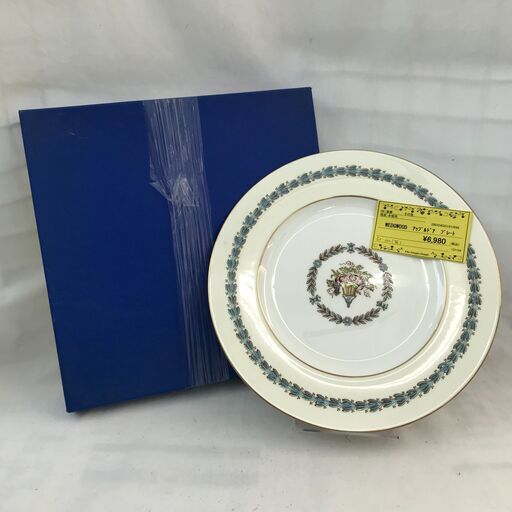 ウェッジウッド　アップルドア　プレート　幅(W)273mm × 奥行(D)274mm × 高さ(H)20mm