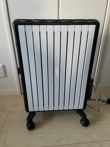 DeLonghi オイルヒーター MDHU15BK 1500W DeLonghi オイルヒーター