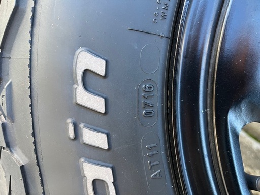 ハイエース　グッドリッチ　235 75R15