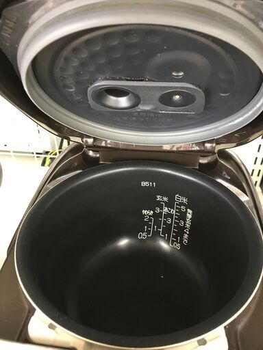 ☆ジモティ割あり☆ ZOJIRUSHI 炊飯ジャー NP-ZT10KS 5.5合炊き 2020年  