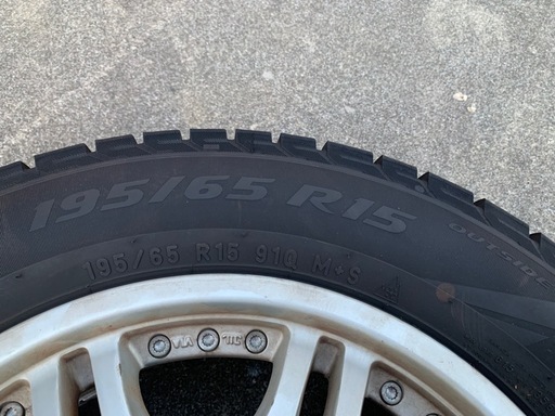 スタッドレスタイヤ（PIRELLI(ピレリ) ）195/65 R15アルミホイール付4