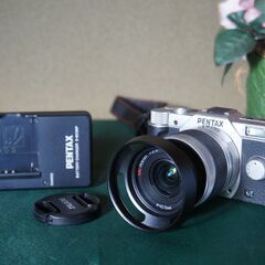 PENTAX Q10 ＋標準レンズ 充電器と電池あり
