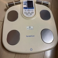 取付込み☆エアコンを激安リサイクルショップが豊富な在庫から出して  