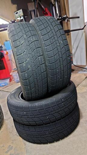 スタッドレス スタッドレスタイヤ 165 70 14 4本 ほぼ未使用  