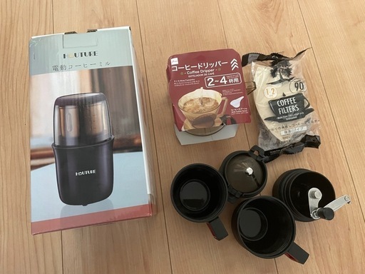 電動コーヒーミル HAUTURE DAISO ダイソー アウトドア コーヒーメーカーカップセット