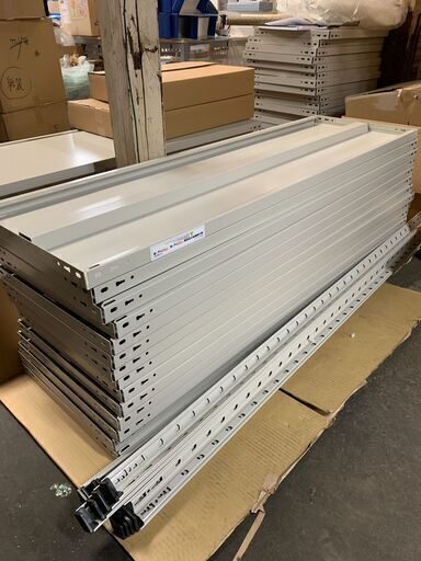 【直接引取限定】プラスKR軽量ラック（天地4段） 幅150×奥45×高180cm Amazon.co.jp: プラス KR 軽量 スチールラック 業務用 (天地4段) 耐