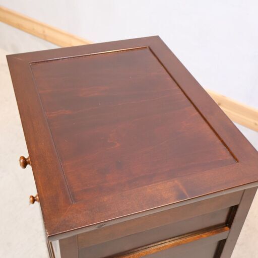 松本民芸家具のC型電話台/キャビネットのご紹介です。ミズメザクラ無垢