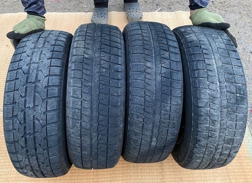 値下げ！175/65/14 スタッドレスPCD100 4穴 ET38 5.5J ルノー カングー 