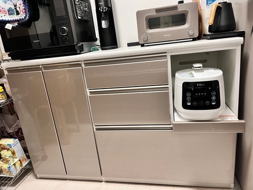 ニトリ、キッチンカウンター (りゅう) 戸畑の収納家具《食器棚  