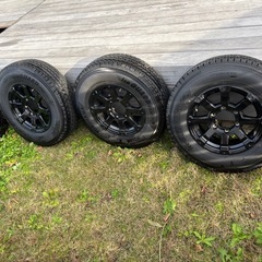 スタッドレス、ホイール4本セット、3ヶ月使用、バリ山、ハイエースに