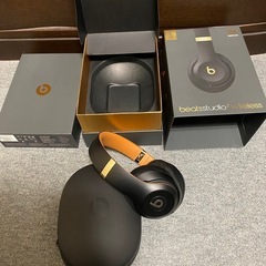 beats studio3 wireless おまけで3000円のスタンドも付けます。