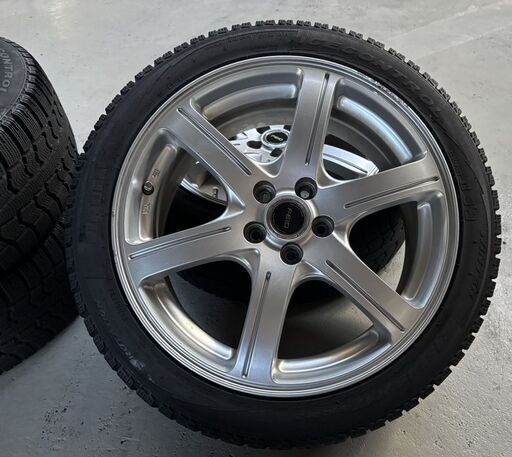 PIRELLI ピレリ ウィンター アイスゼロアシンメトリコ 225/50R17 98H 冬用スタッドレスタイヤ　ピレリ