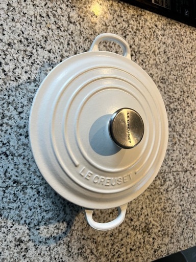 ル・クルーゼ(Le Creuset) 鋳物 ホーロー 鍋 両手鍋 鉄鍋 ココット・ロンド 20 cm オレンジ ガス IH オーブン 食洗器 対応 【日本正規販売品】