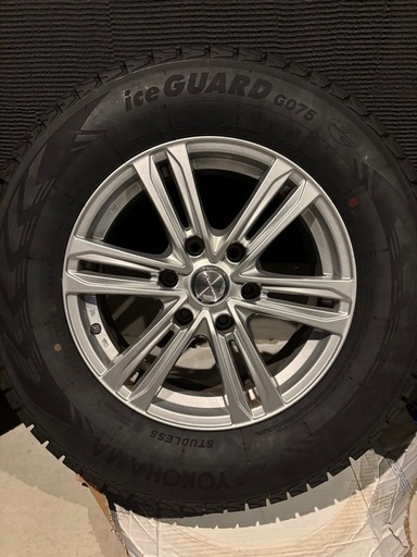スタッドレスタイヤ ヨコハマタイヤ ICEGUARD 265/65 R17 プラド