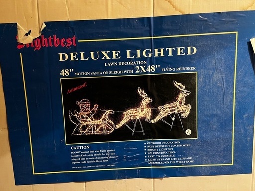 モーションサンタ&トナカイ かなり大きくて目立ちます。