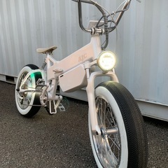 お取引中】自転車 フェラーリ 20インチ 折り畳み 白