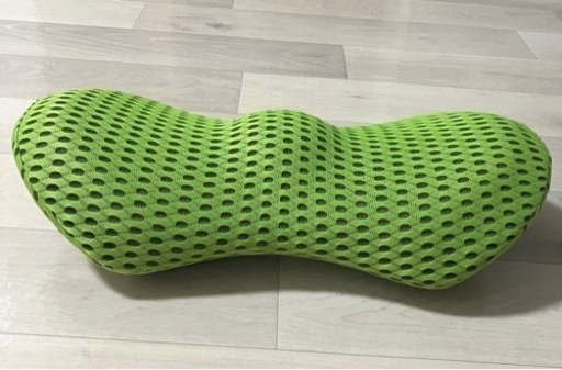 【美品】背もたれクッション
