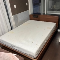 ダブルベッドフレームのみ 《 値下げ中》