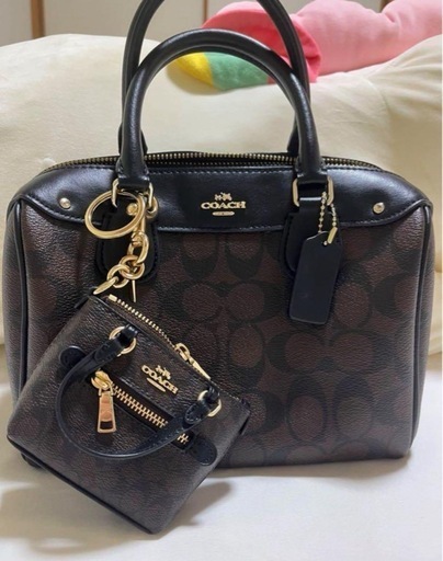 美品、coachバックチャーム