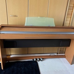 茨城県稲敷市】GRATIAE アップライトピアノ GPU-120 - 美品・3ペダル・茶色