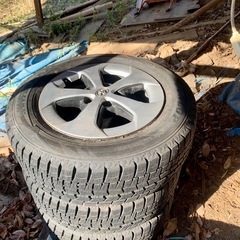 スタッドレスタイヤ 30プリウス純正ホイル 195/65 R15 おまけホイル