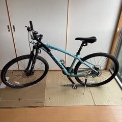 クロスバイク　No.360　GIANT　ブルー　28インチ　※ギア不良あり　【リサイクルショップどりーむ天保山店】 クロスバイク No.360 GIANT ブルー 28インチ ※ギア不良あり