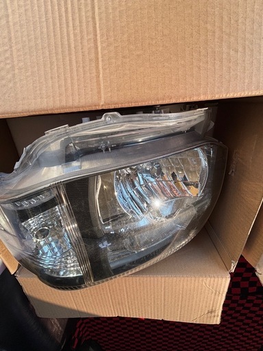 送料無料】ハイエース 200系 3型 HID ヘッドライト 純正タイプ 4灯式
