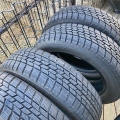 滋賀県のスタッドレスタイヤの中古が安い！激安で譲ります・無料で  