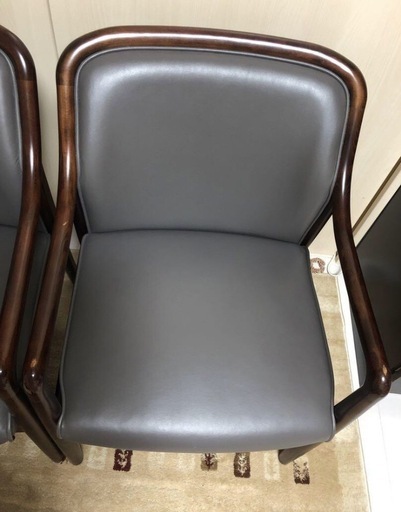 カリモク高級チェア 両袖付き 2脚 カリモク】高級チェア（両袖