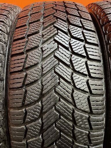 MICHELIN X-ICE SNOW 215/65R17 17インチ スタッドレス 4本 20年製 MICHELIN X-ICE SNOW 215/65R17 17インチ スタッドレス 4本 20年製