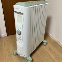 美品】再々お値下げ！品川区目黒区デロンギ オイルヒーター RHJ75V0915-GY