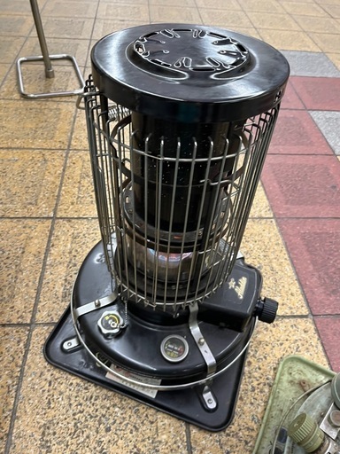 大阪市発　引取対応　Aladdin アラジン 石油ストーブ BF3906 黒　動作品