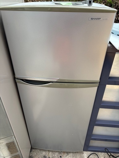 冷蔵庫 中古 (にこ) 植木のキッチン家電《冷蔵庫》の中古あげます  
