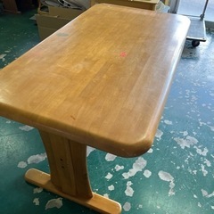 ダイニングテーブル 大きめの中古が安い！激安で譲ります・無料で  