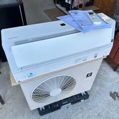 14畳用のエアコン 美品です！ 付属品あり