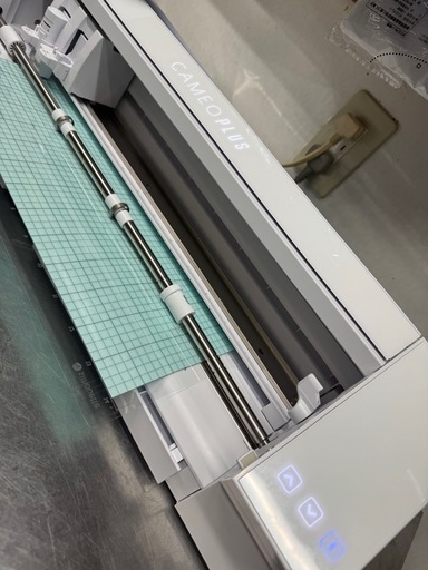 シルエットカメオ４Plus ほぼ未使用スグに買ってくれる方！投げ売りします☆ シルエットカメオ4Plus ほぼ未使用スグに買ってくれる方！投げ売りし