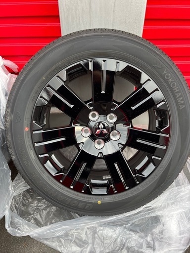 三菱デリカD5シャモニータイヤホイール新車外し。奈良県桜井市 三菱デリカD5シャモニータイヤホイール新車外し。奈良県桜井市