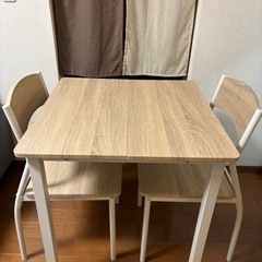 【中古】シングルベッド２台(掛け布団、枕付き)、テレビ、テレビ台、ダイニングテーブルセット、フロアランプ、譲ります！ 中古】シングルベッド2台(掛け布団、枕付き)、テレビ、テレビ台