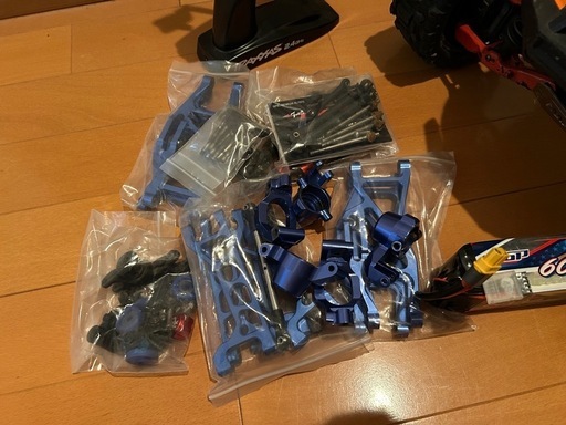 TRAXXAS MAXX 4S 1/10 モンスタートラック 中古品 部品色々 TRAXXAS MAXX 4S 1/10 モンスタートラック 中古品 部品色々