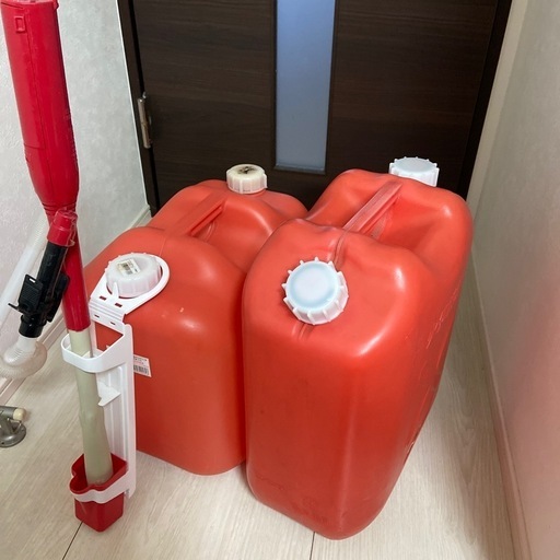 灯油タンク2本と自動ポンプのセット