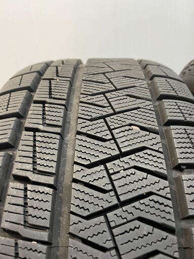 SCHNEDERシュナイダー ガンメタ系4穴4H 205/55R16 スタッドレスタイヤ