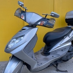 大人気セール‼️驚愕の低走行8700キロ😳安心のバッテリー新品✨️前後  