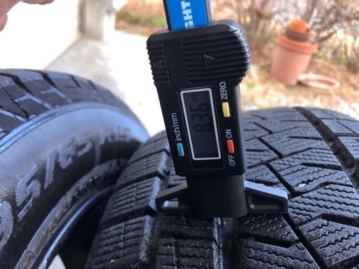 冬タイヤ 195/65R15 PCD114セレナ等用アルミ付きスタッドレス バリ山